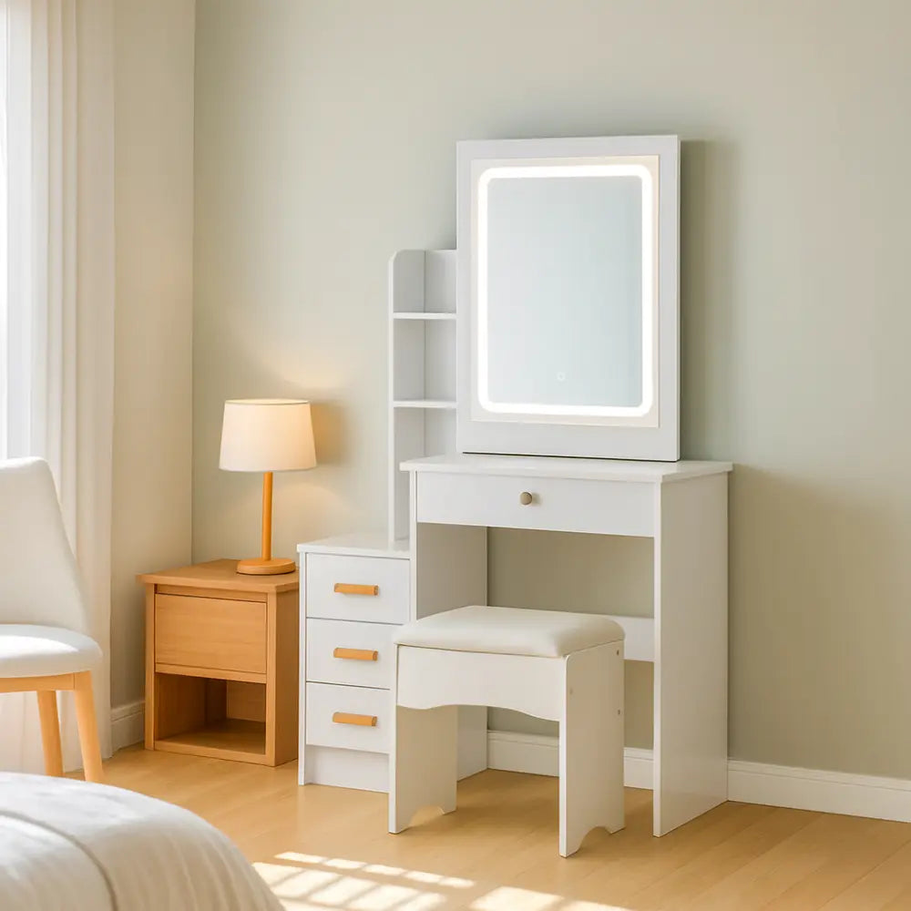 Coiffeuse blanche avec miroir LED coulissant et rangements, meuble moderne CELARA modèle LUNIA. 